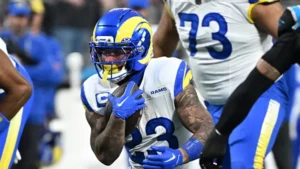 Rams vencem Panthers.