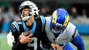 Rams vencem Panthers.