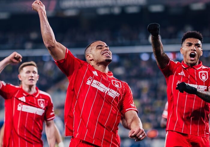 Nottingham encaminha classificação na Europa League