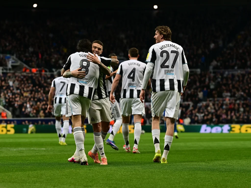 Jogadores do Newcastle comemoram. Foto: Divulgação/Newcastle United.