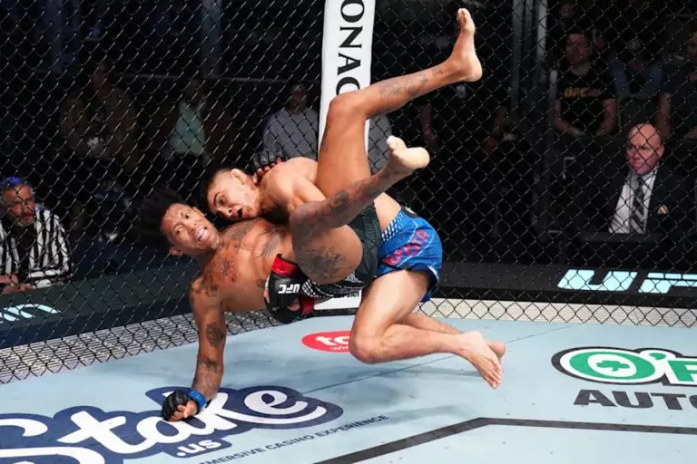 Oliveira vs Bautista UFC Vegas 113