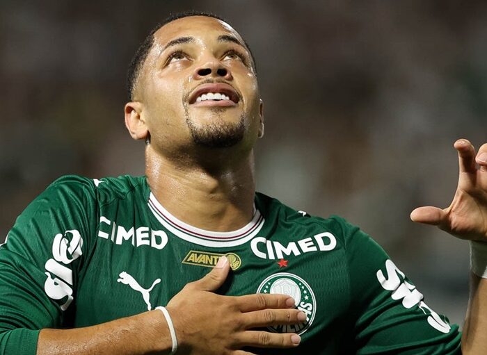 Vitor Roque marcou duas vezes para o Palmeiras contra o Capivariano