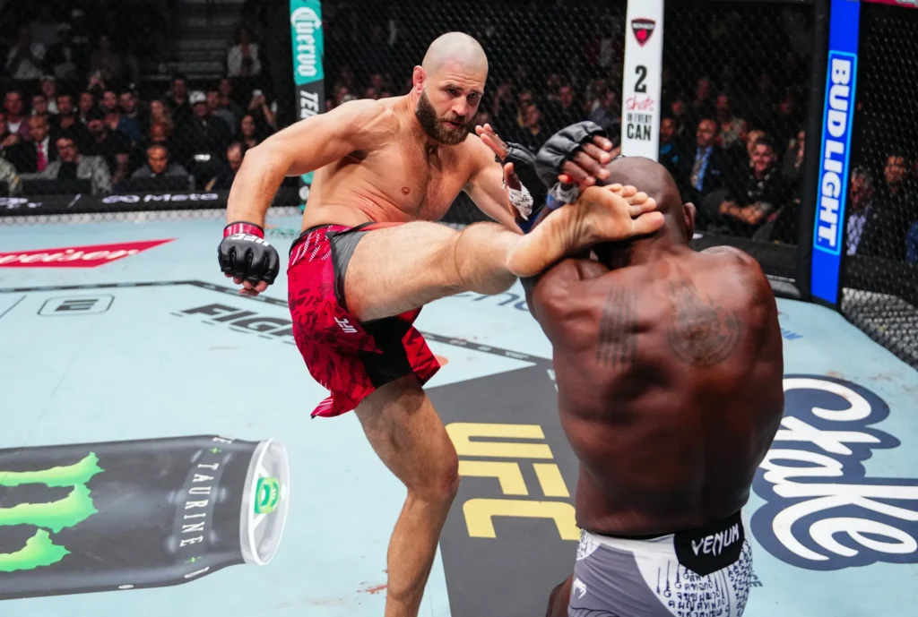 Jiri Prochazka conseguiu um nocaute fantástico sobre Khalil Rountree em seu último duelo