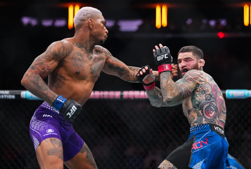 Sean Brady foi nocauteado por Michael Morales no UFC 322