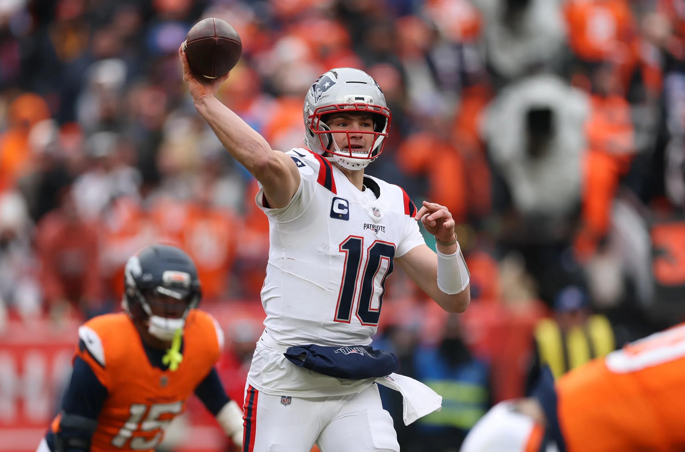 NFL: Drake Maye (Foto: Matthew Stockman/Getty Images)