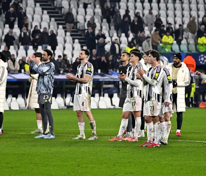 Mesmo com a eliminação, jogadores da Juventus saem aplaudidos de campo. Foto: Divulgação/Juventus FC
