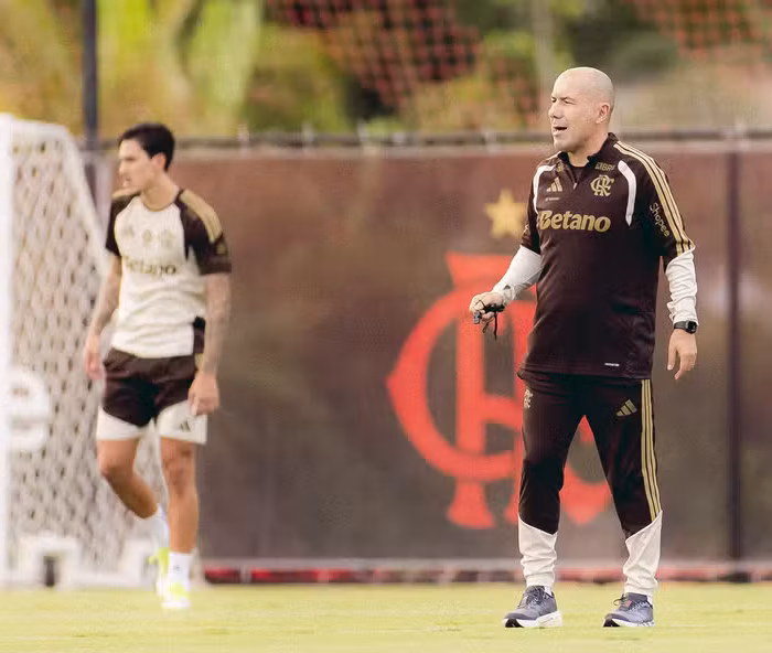 Leonardo Jardim e Pedro. Foto: Adriano Fontes/Flamengo.
