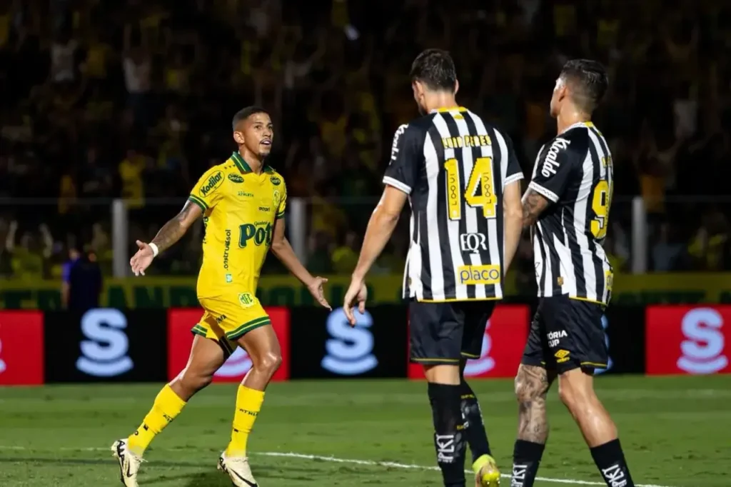 Igor Formiga abriu o placar no empate em 2 a 2 contra o Santos