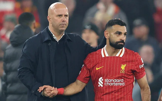 arne slot e salah liverpool