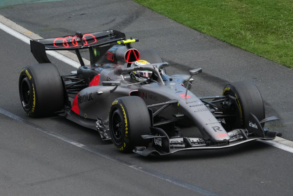 Gabriel Bortoleto está muito satisfeito com o carro da Audi 