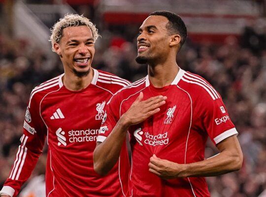 Liverpool venceu o Galatasaray por 4 a 0