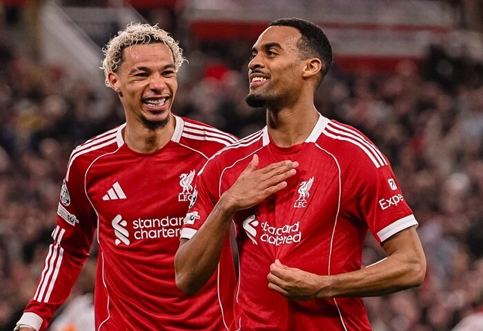 Liverpool venceu o Galatasaray por 4 a 0