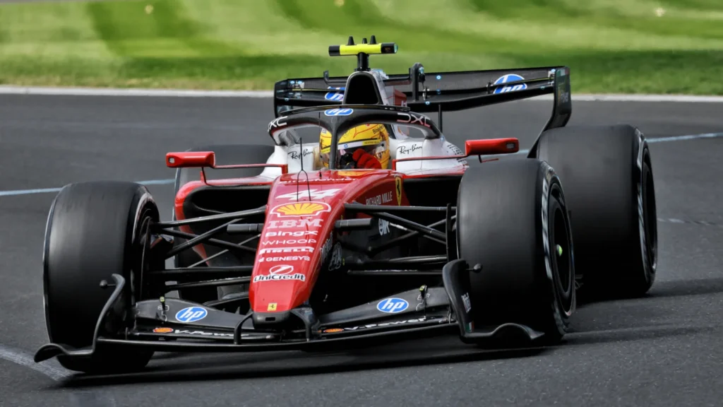 Lewis Hamilton chegou a liderar o GP da Austrália, mas terminou em quarto lugar