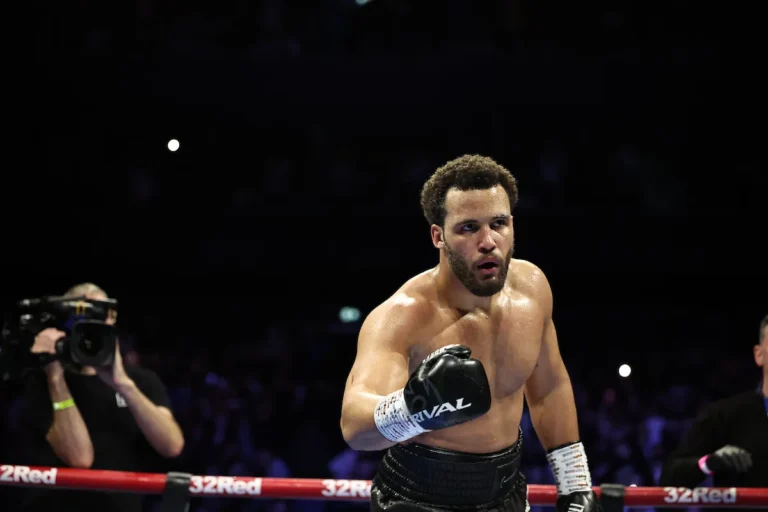 Moses Itauma está pronto para a nova era dos pesados enquanto assiste Joshua e Fury perderem o protagonismo