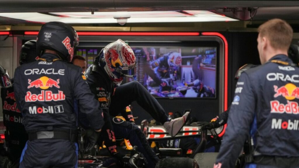 Max Verstappen abandonou o GP da China 