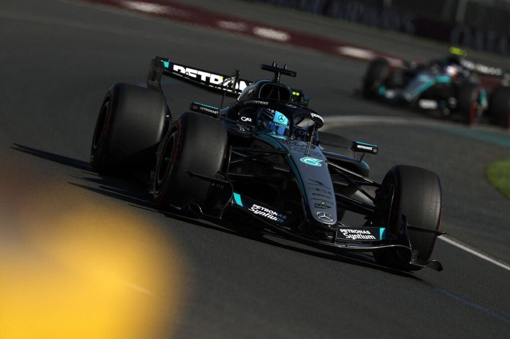 Mercedes impressiona Charles Leclerc