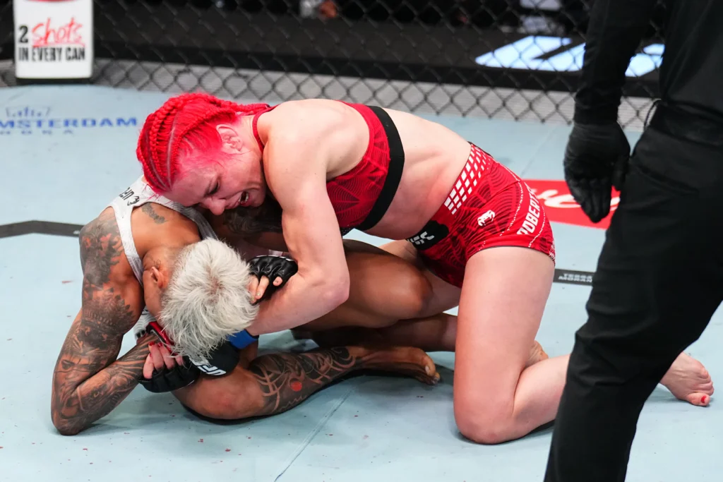 Gillian Robertson venceu bem Amanda Lemos