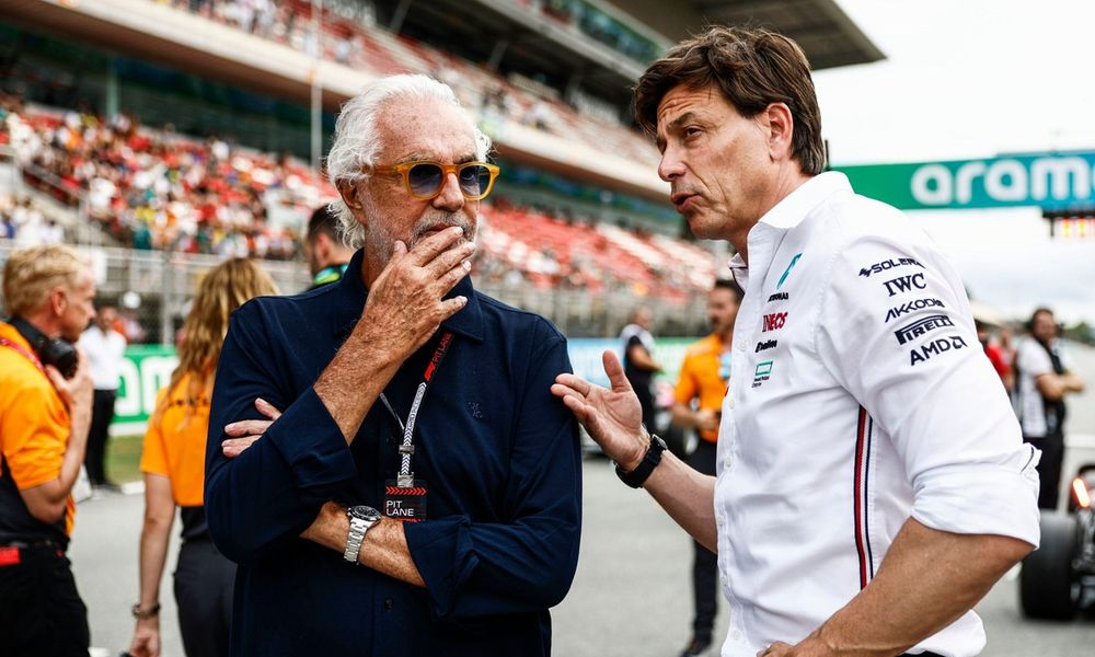 Flavio Briatore (Alpine) e Toto Wolff (Mercedes)