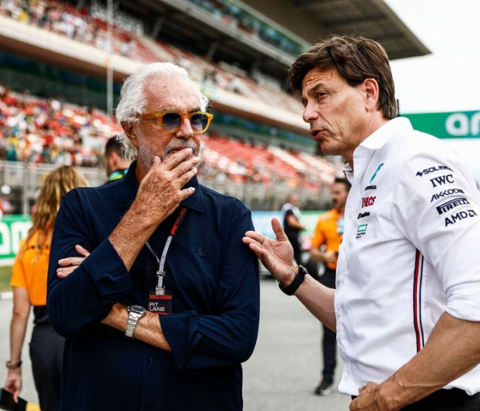 Flavio Briatore (Alpine) e Toto Wolff (Mercedes)