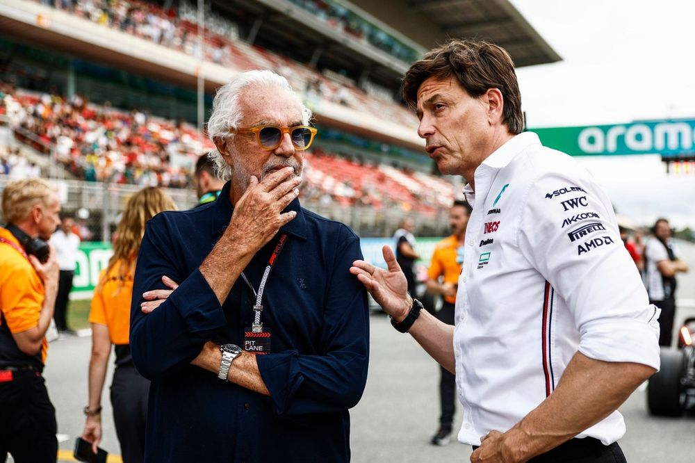 Flavio Briatore (Alpine) e Toto Wolff (Mercedes)