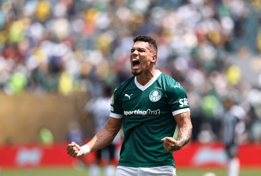 O principal momento de Paulinho pelo Palmeiras foi o gol contra o Botafogo no Mundial de Clubes 