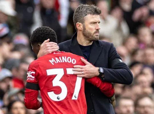 Kobbie Mainoo Michael Carrick