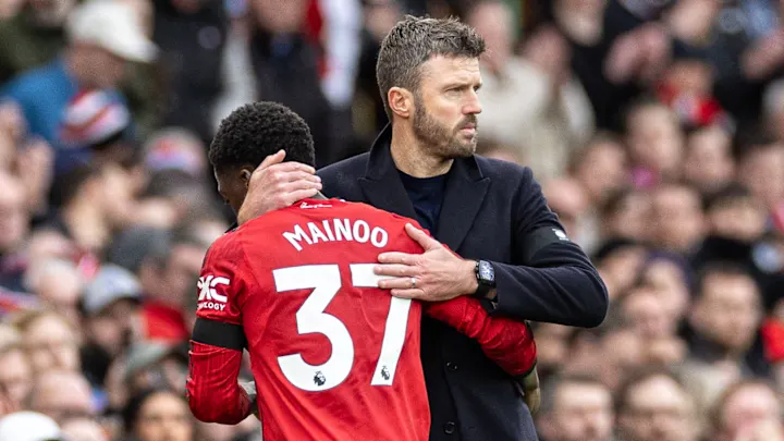 Kobbie Mainoo Michael Carrick