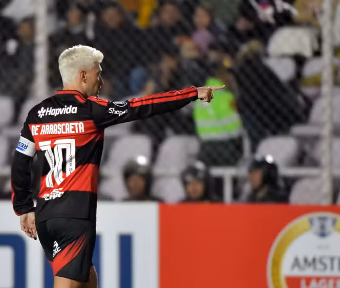 Arrascaeta selou a vitória do Flamengo contra Cusco, na estreia da Libertadores de 2026. Foto: Diego Ramos/AFP