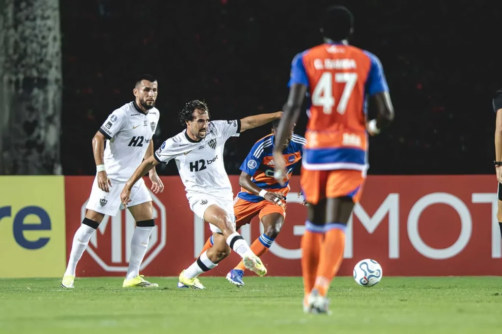 Elenco do Atlético Mineiro falha em teste na Venezuela contra o Puerto Cabello