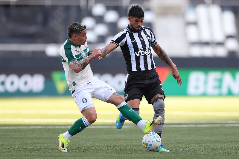 Botafogo e Coritiba empataram em 2 a 2