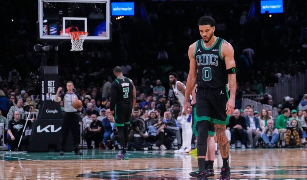 O Boston Celtics desperdiçou uma chance de ouro e deu vida ao Philadelphia 76ers