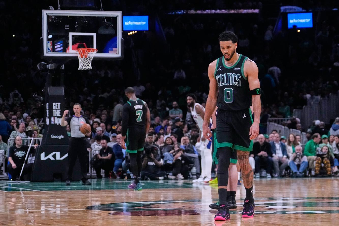 O Boston Celtics desperdiçou uma chance de ouro e deu vida ao Philadelphia 76ers