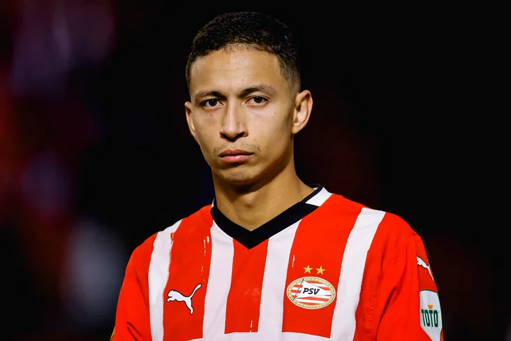 Mauro Júnior, PSV. No Brasil, o jogador teve passagem pelo Desportivo Brasil-SP. Foto: Divulgação/BSR Agency.
