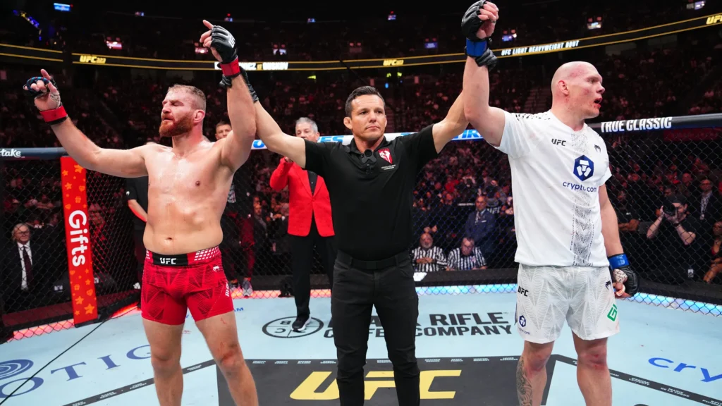Revanche entre Jan Blachowicz e Bogdan Guskov pode não acontecer nunca mais