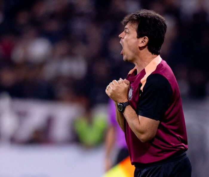 Fernando Diniz tem peças no Corinthians para “recriar” o Fluminense de 2023?