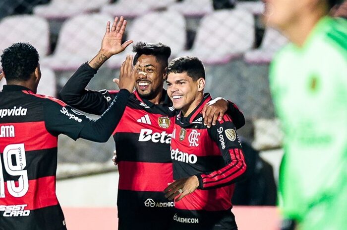 Flamengo vence Cusco fora de casa na estreia da Libertadores