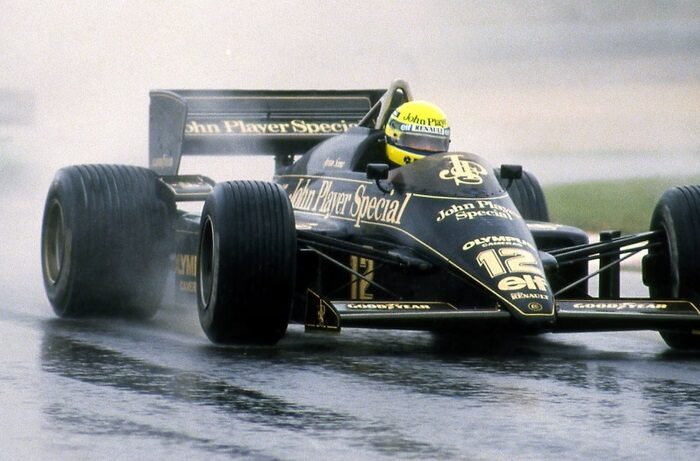 Senna venceu sua primeira corrida na Fórmula 1 em 21 de abril de 1985, no GP de Portugal