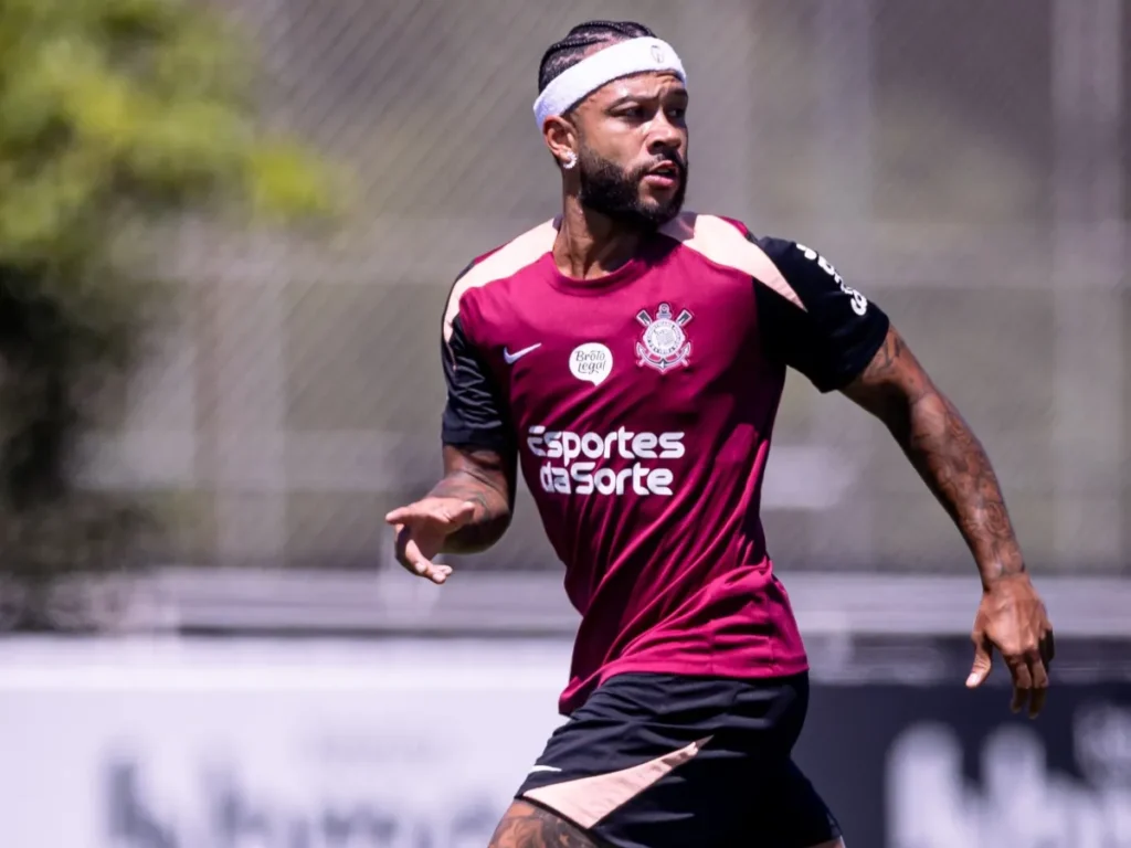 Com Fermín Valera no Timão, Memphis Depay terá um tratamento intensivo para retornar brevemente 