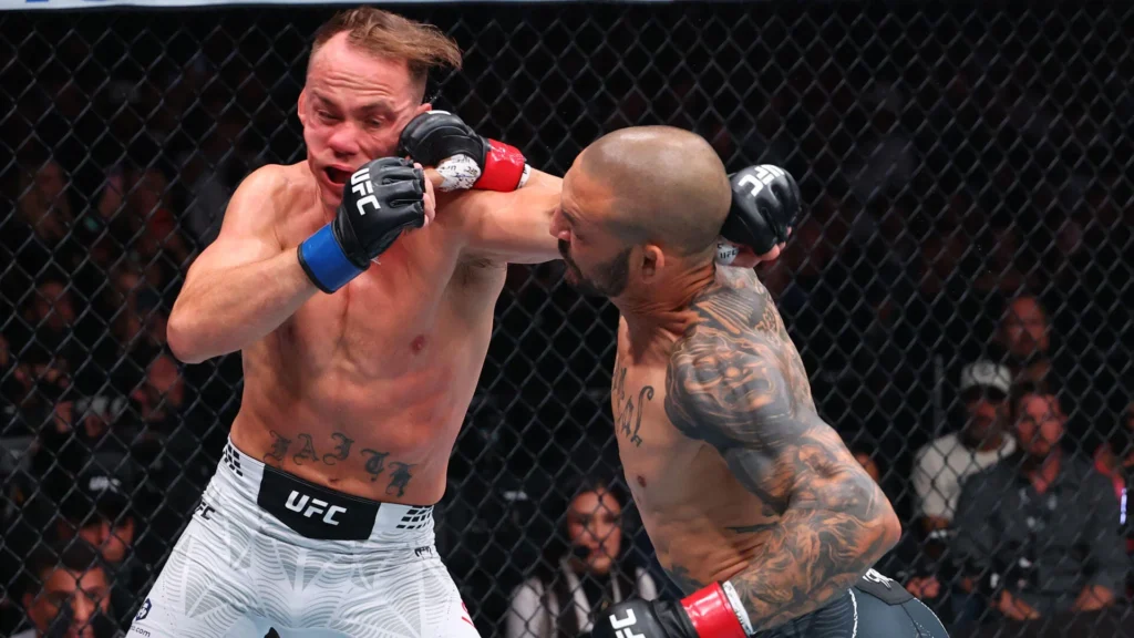 Cub Swanson se aposenta em grande estilo após nocaute fantástico em Nate Landwehr no UFC 327