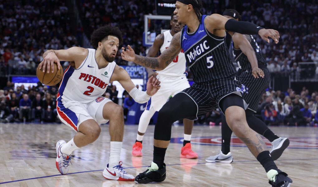 Magic sofre, mas abre 2 a 1 na série contra os Pistons