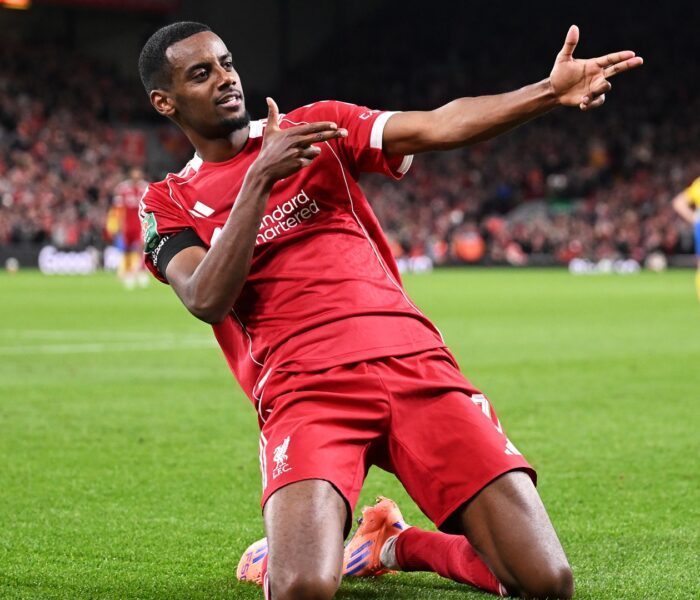 Isak foi contratado pelo Liverpool na temporada 2025/2026. Foto: Divulgação/Getty Images.