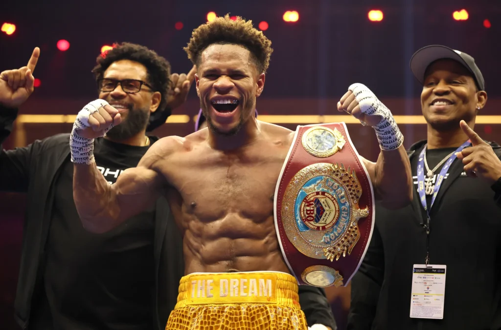 Devin Haney está no Top 10 dos melhores boxeadores peso-por-peso da atualidade