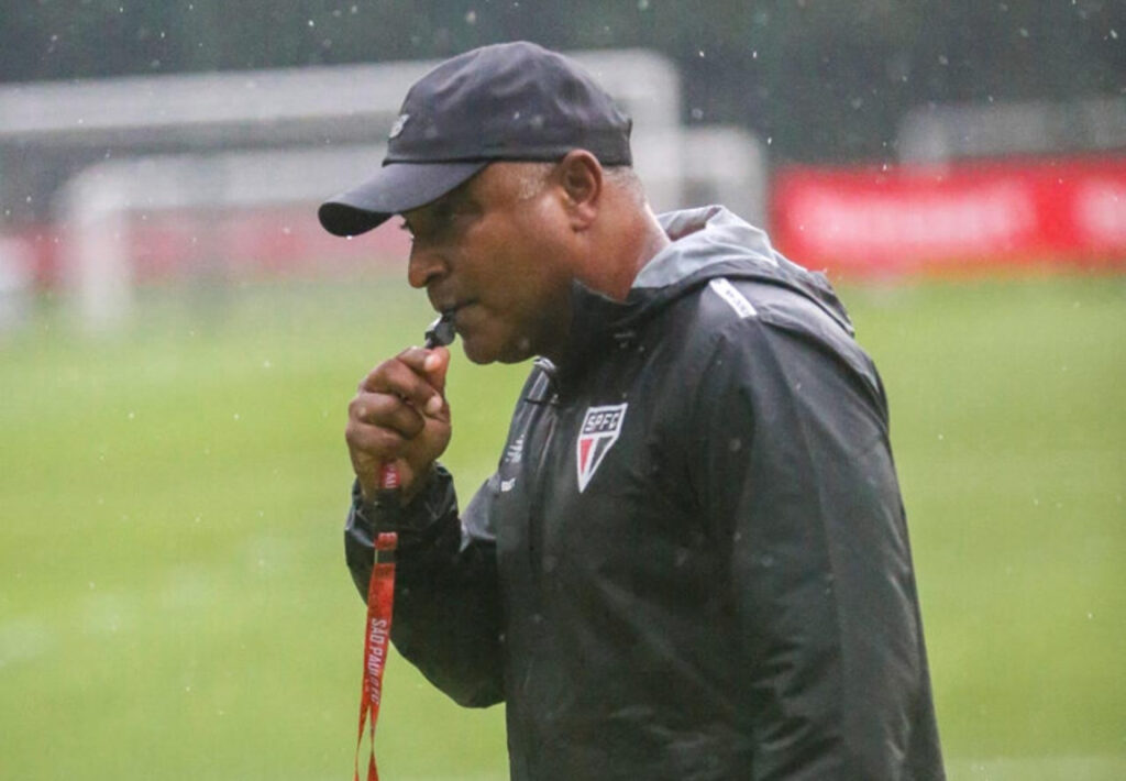 Roger optou por escalar o São Paulo com o time completo pela Sul-Americana