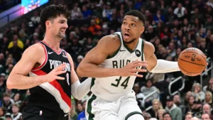 Giannis Antetokounmpo Portland Trail Blazers