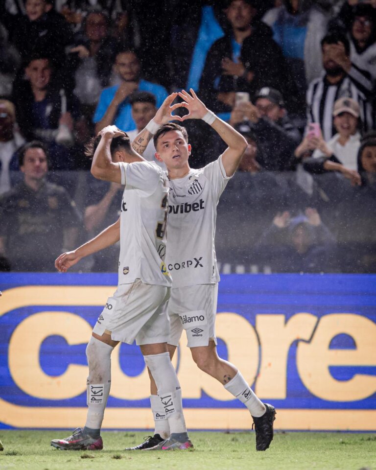 Álvaro Barreal, Santos