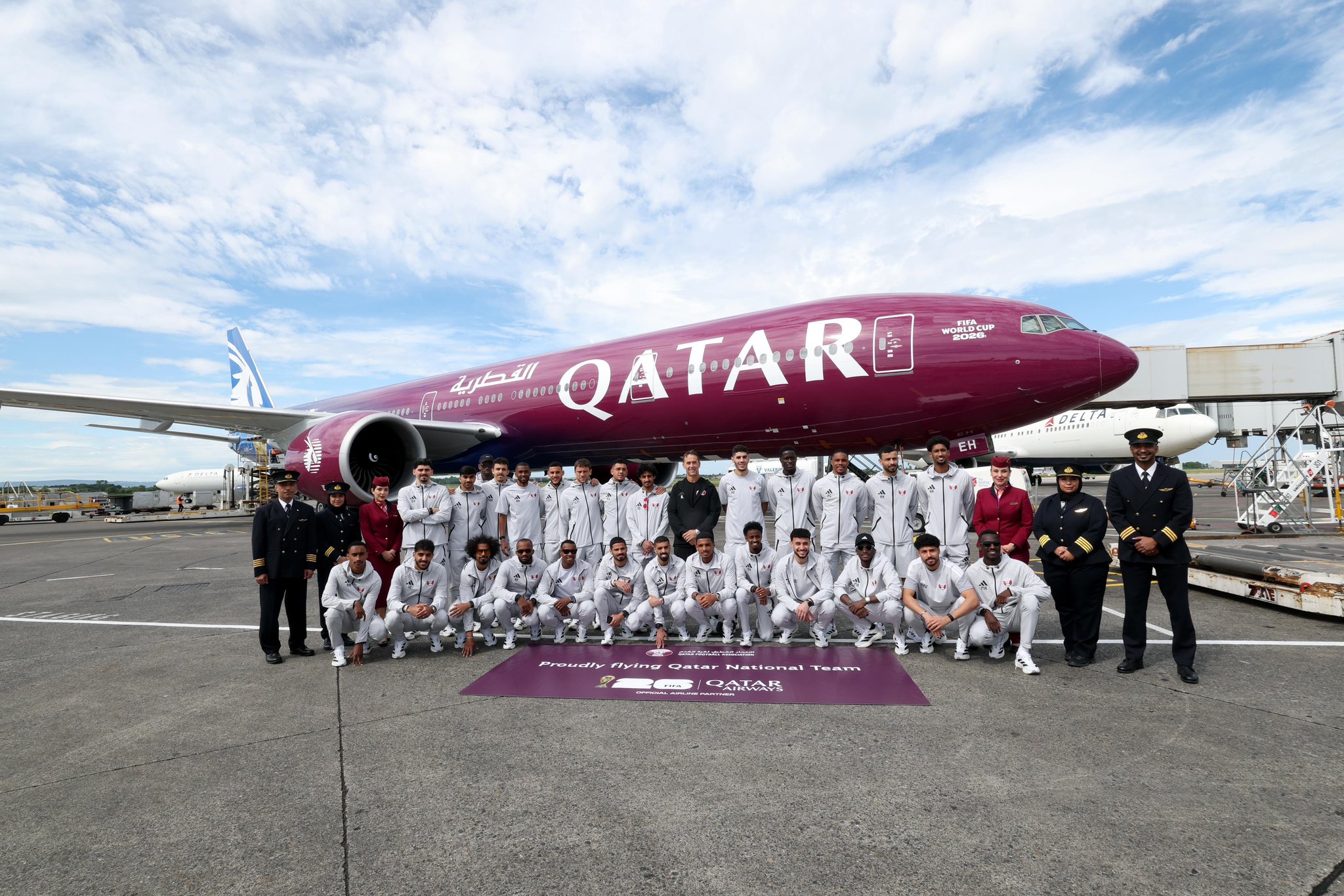 Seleção do Catar embarcando para a Copa do Mundo de 2026