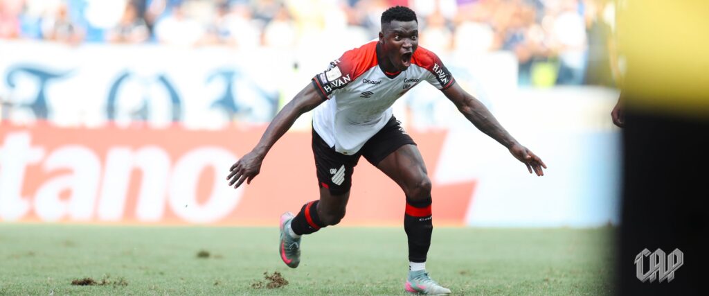 Kevin Viveros, Athletico Paranaense