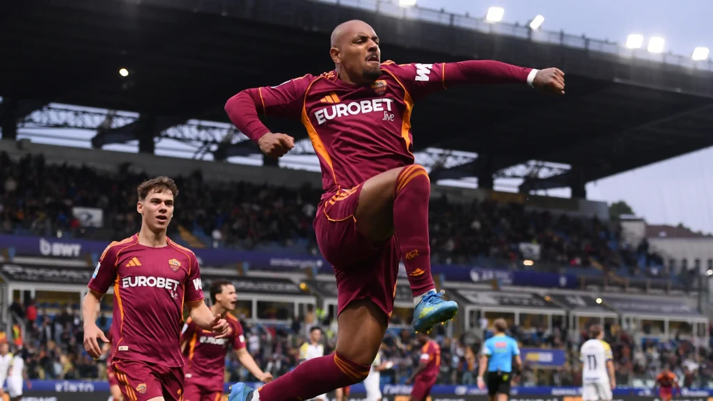 Roma vence o Parma por 3 a 2 e encosta no Milan na tabela da Série A, colocando fogo na disputa por vaga na Champions League 