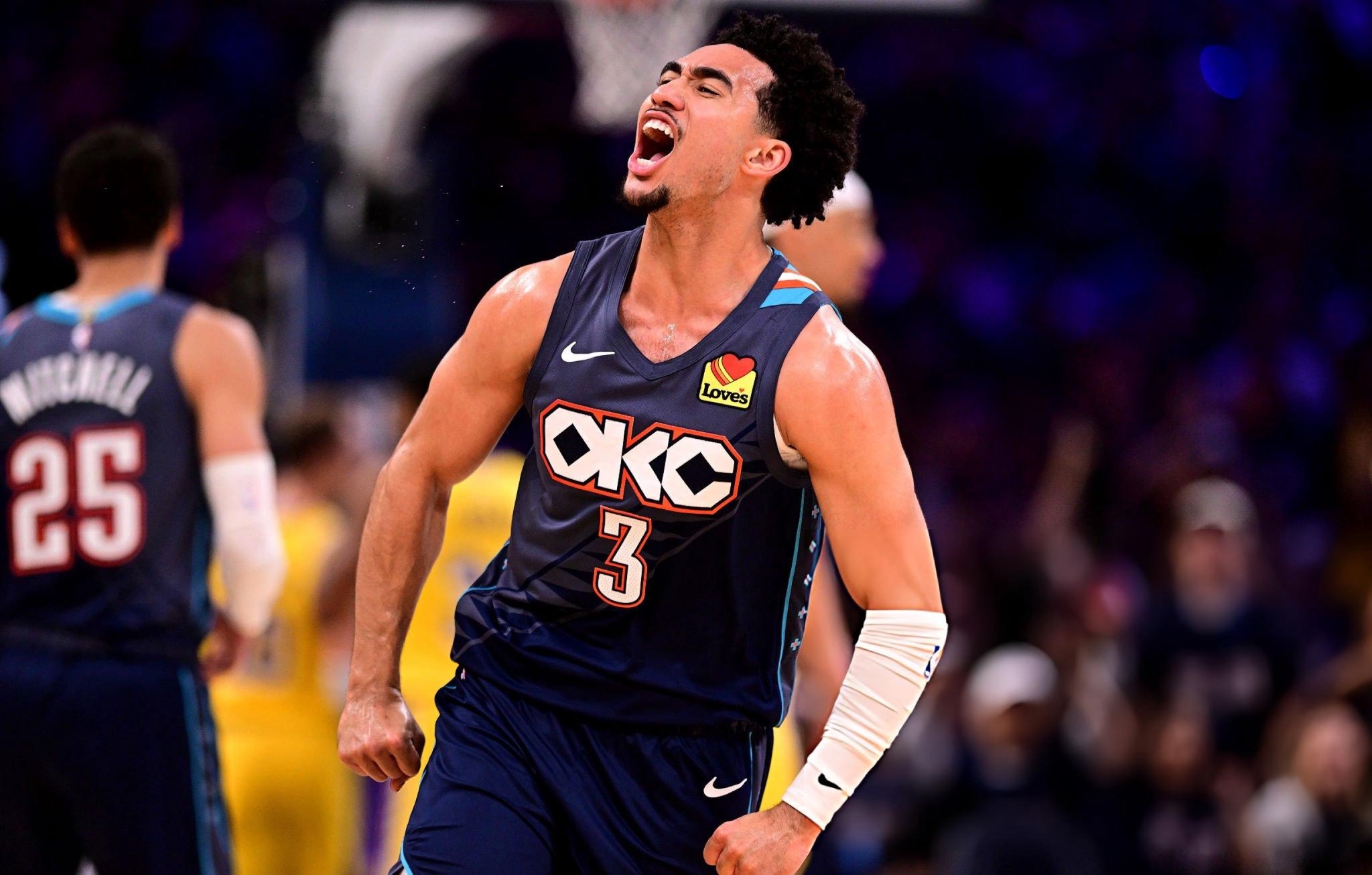OKC abre 2-0 sobre Lakers e reforça favoritismo