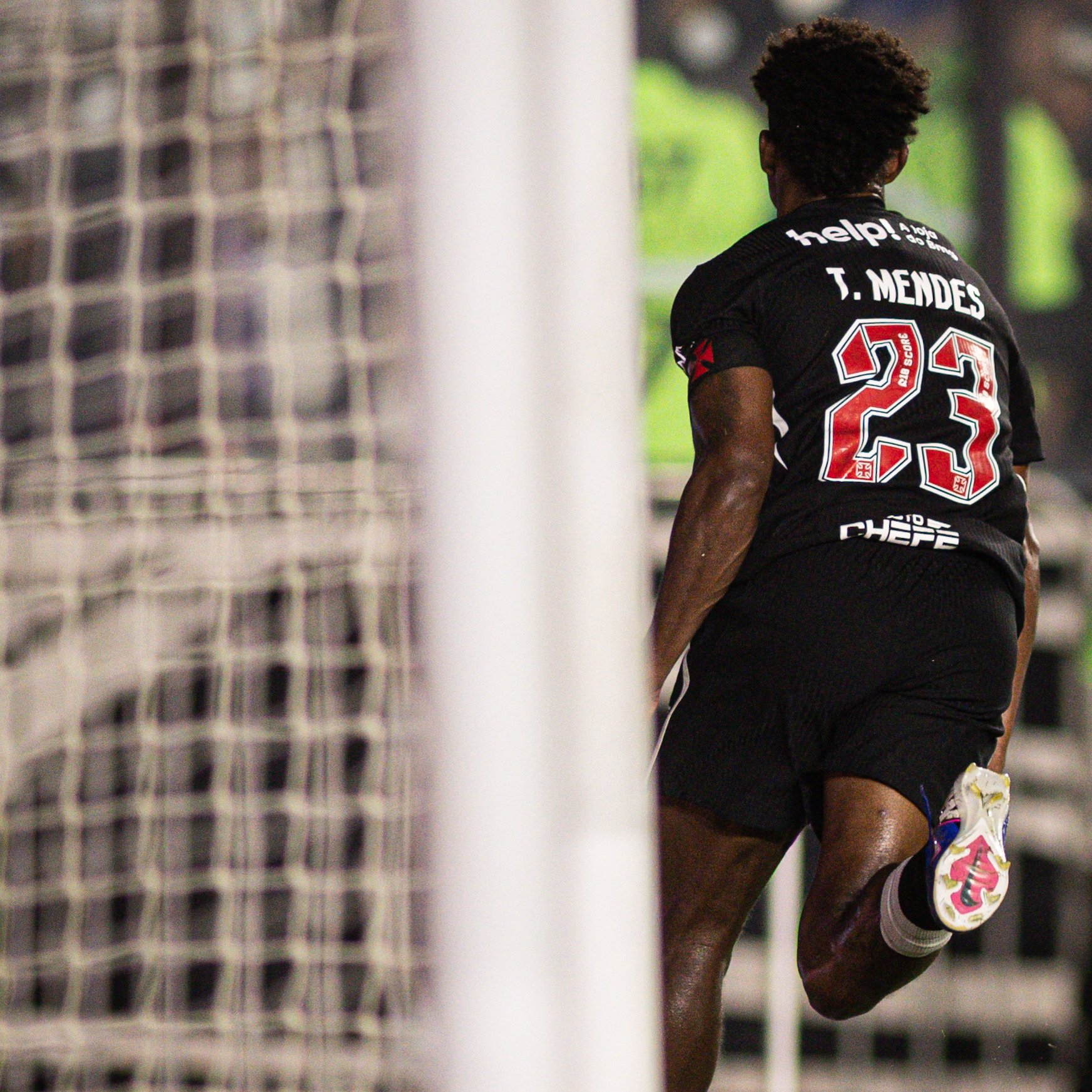 Vasco Thiago Mendes